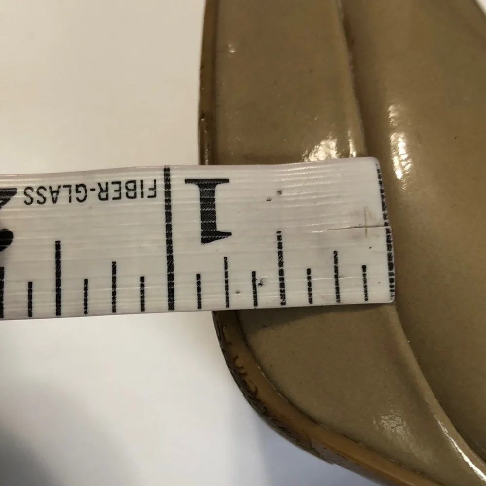 Calvin Klein Nude Platform Pointed Toe Triangular Wood Heels size 9M